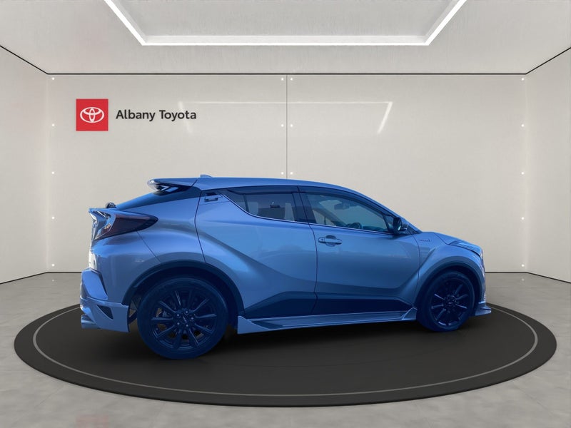 2017 Toyota C-HR Hybrid G Spec62869813199619111