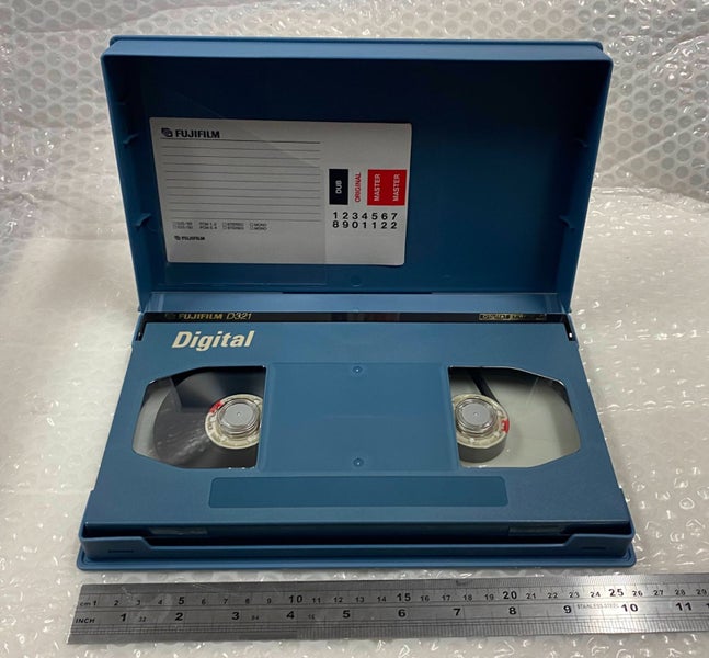DigiBeta tape - Large size 64 FujiFilm Carousel 1