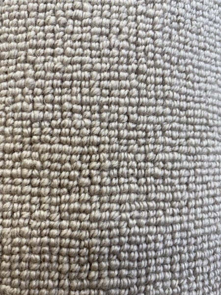 Auction 7- 5.15 x 3.65 metres Woolen loop pile carpet. Carousel 2