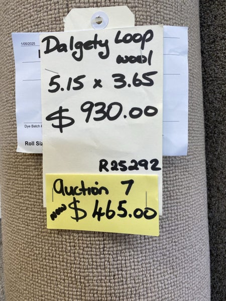 Auction 7- 5.15 x 3.65 metres Woolen loop pile carpet. Carousel 1