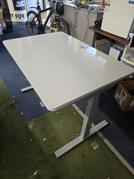 ELECTRIC WORKSTATION DESK Carousel 2