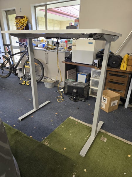 ELECTRIC WORKSTATION DESK Carousel 4