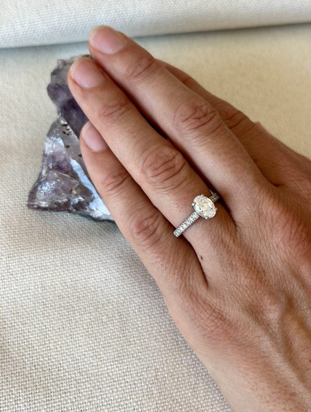 Carat Oval Diamond Engagement Ring – Platinum Band – Excellent Condition62864735406849112