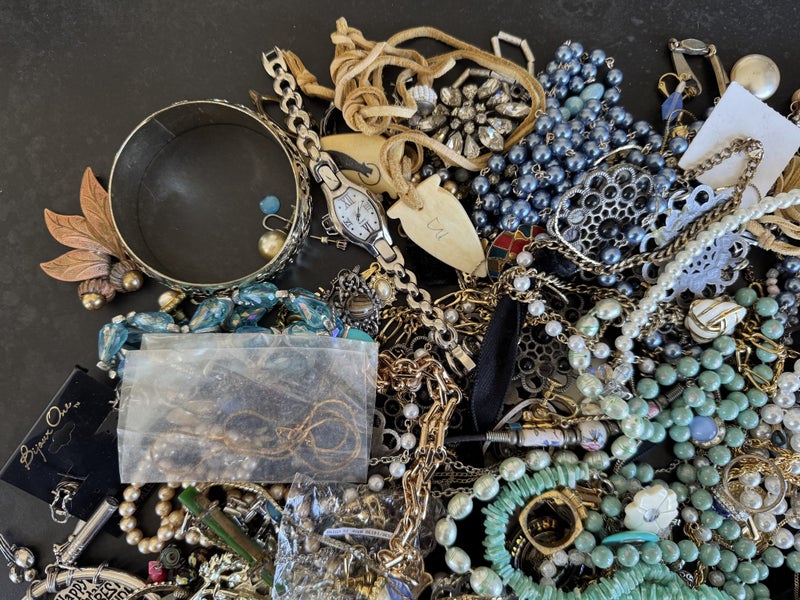 Huge 2KG Bulk Lot of Jewellery - $10 No Reserve!! Carousel 2