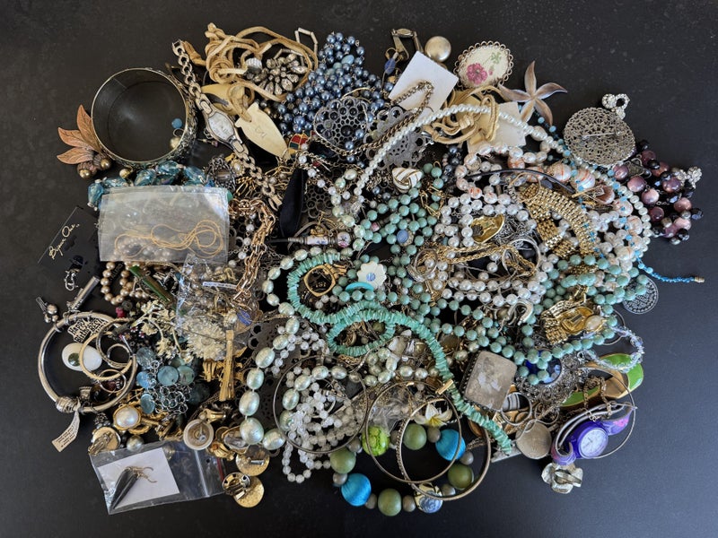 Huge 2KG Bulk Lot of Jewellery - $10 No Reserve!! Carousel 1