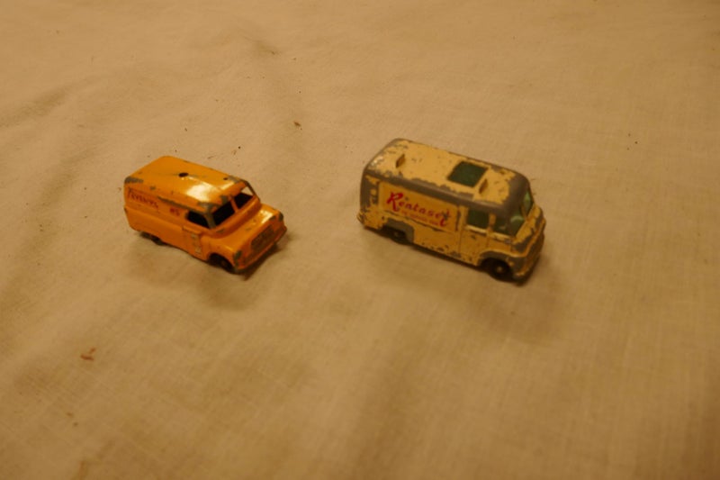 Lesney TV and News vans Carousel 1