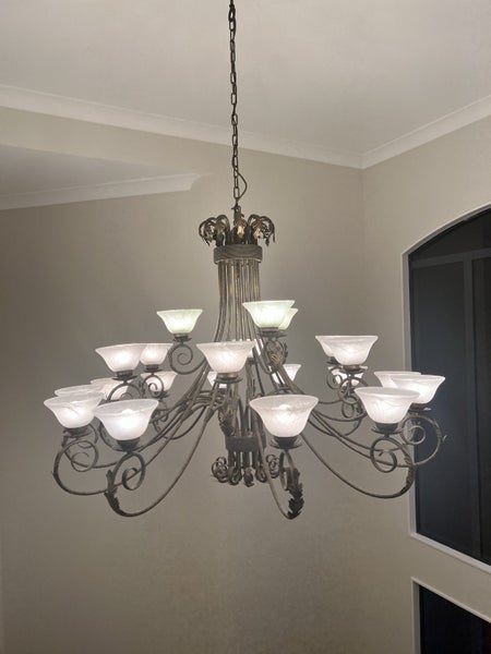 Chandelier large Carousel 1