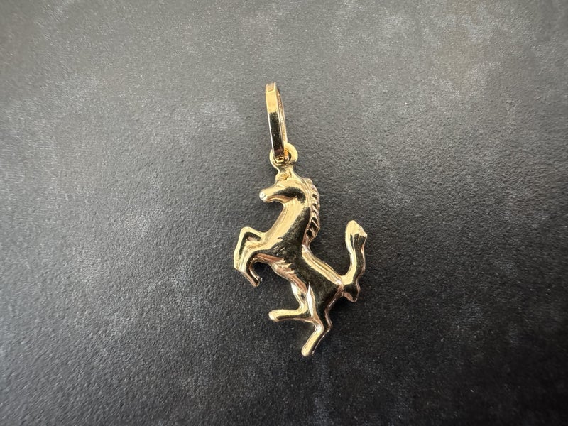 18ct Gold Italian Prancing Horse Ferrari Pendant - $1 No Reserve!! Carousel 1