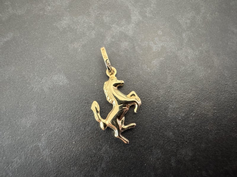 18ct Gold Italian Prancing Horse Ferrari Pendant - $1 No Reserve!! Carousel 2