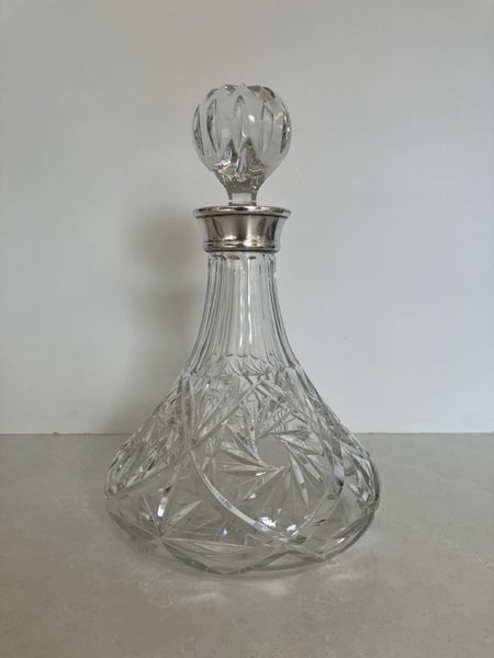 Stunning vintage crystal decanter with sterling silver collar - Birmingham 197262986993693185111