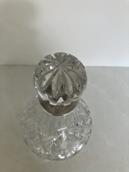 Stunning vintage crystal decanter with sterling silver collar - Birmingham 197262986993693185112