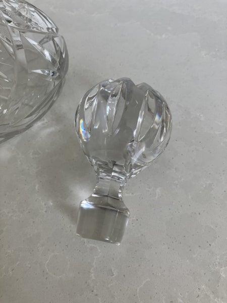 Stunning vintage crystal decanter with sterling silver collar - Birmingham 197262986993693185114
