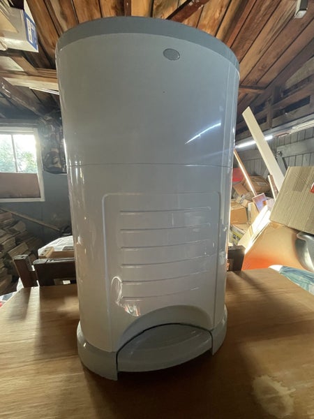 Dekor Plus Diaper disposal system Carousel 2