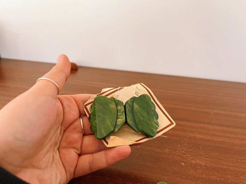 Vintage 1930’s? Green Bakelite Belt Buckles X2 Carousel 2