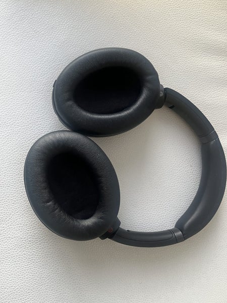 Sony wireless noise cancelling head phones Carousel 2