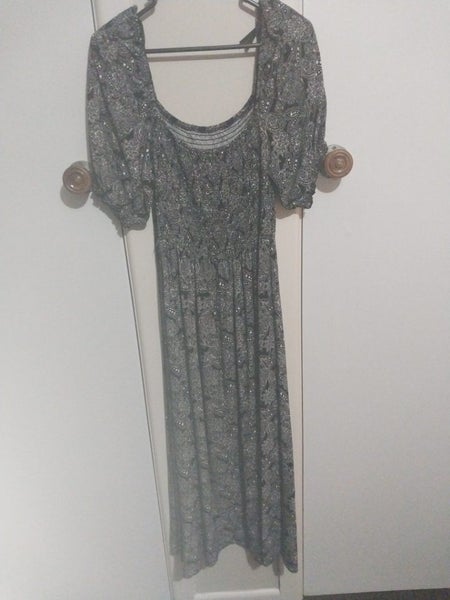 Bulk lot Dresses Carousel 2