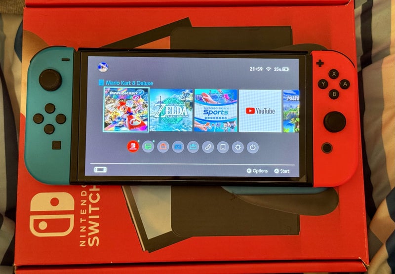 Nintendo Switch OLED Carousel 1