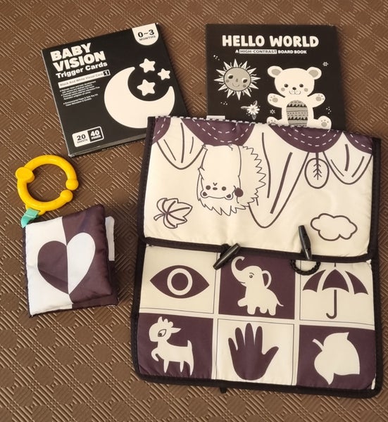 Black White Newborn Visual Aids Carousel 1