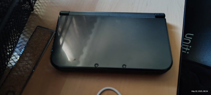 NEW Nintendo 3DS XL (Used, Black) Carousel 2