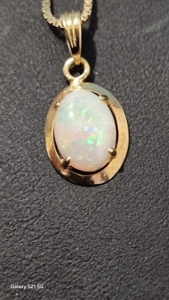 18ct Yellow Gold & Opal Ladies Pendant Necklace (Like New) Carousel 5