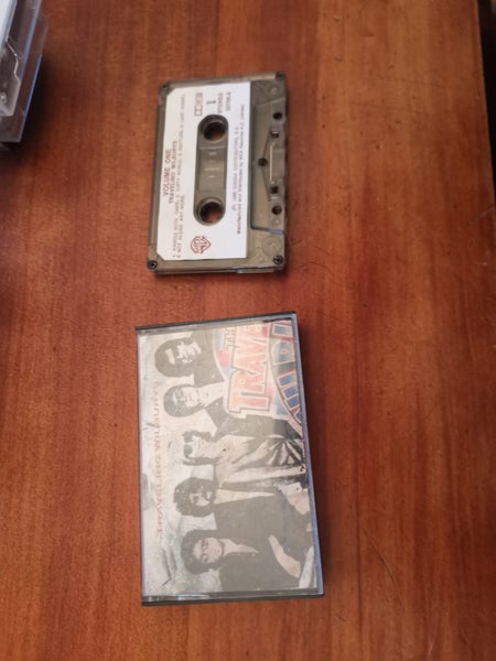 Cassette tape travelling wilburys Carousel 1