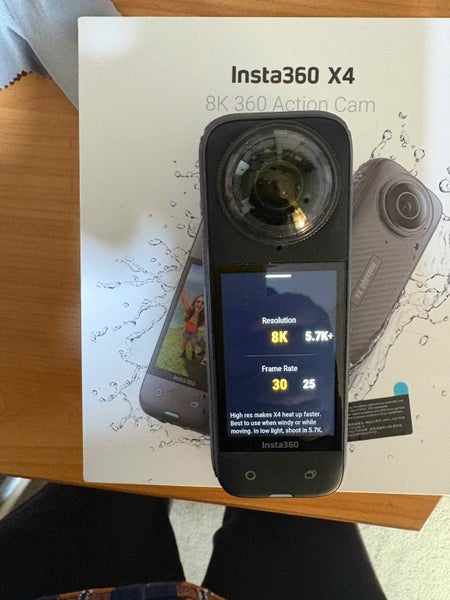 Insta 360 X4 Carousel 1