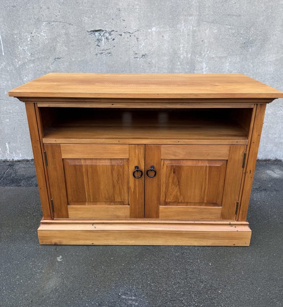 TV Cabinet Recycled Rimu Carousel 6