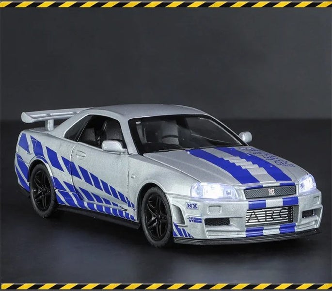 1:32 GTR R34 SKYLINE Fast Alloy Simulation Car Model Diecasts Carousel 2