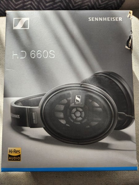 Sennheiser HD660s Carousel 4