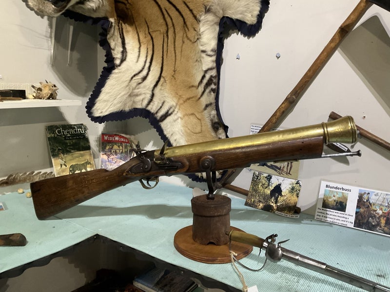 MASSIVE, over 12 kg! Flintlock swivel Blunderbuss. British. No License needed Carousel 1