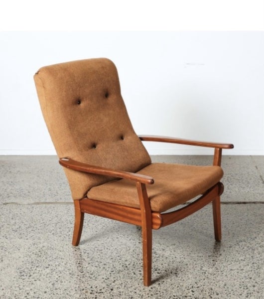Mid Century Armchair Carousel 1