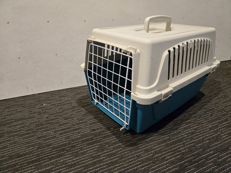 Cat / small animal carrier (Small Size) Carousel 2