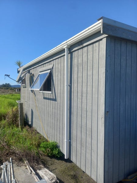 Sleepout with Toilet and Shower Carousel 2