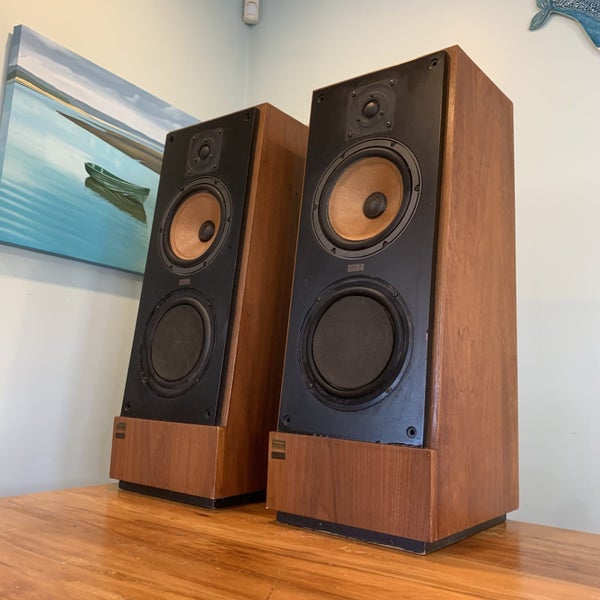 Beautiful Vintage Avalon Arc II Speakers - Lovely Sound Carousel 1