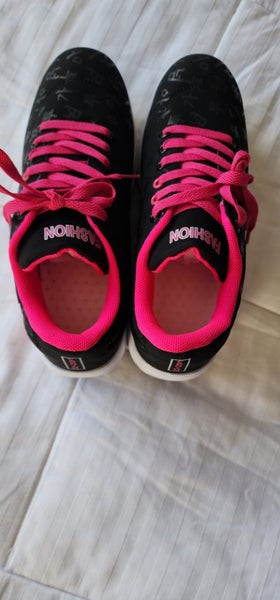 Sneakers Carousel 1