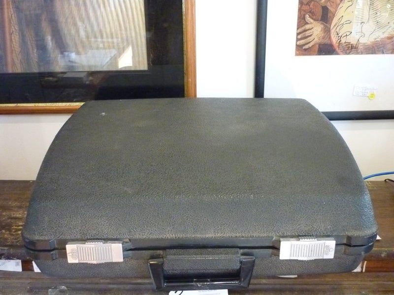 TYPEWRITER PORTABLE,BROTHER DE LUXE 1613 Carousel 2