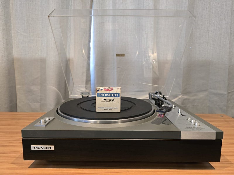 Pioneer PL-117D Full Automatic Turntable Carousel 2
