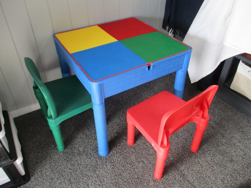 Kids table and chairs - Block table too Carousel 1