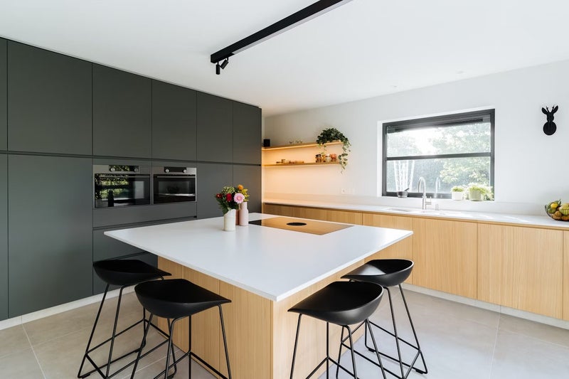 $1 Reserve 30mm Silestone White North Bench top on sale!! Carousel 2