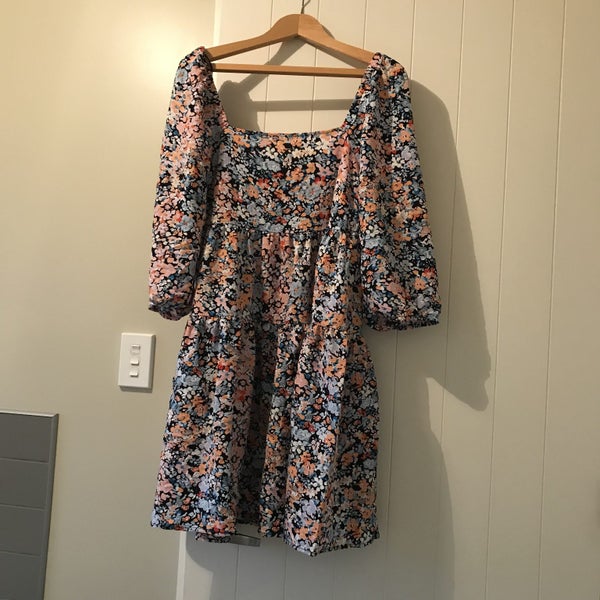 VERO MODA DRESS ~ Size 14-16 Puffy Sleeves Striking Fabric English Design : : : Carousel 2