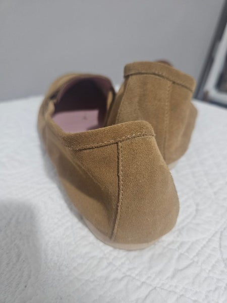 Pretty Ballerina's Shoes - Size 44/12 Carousel 2