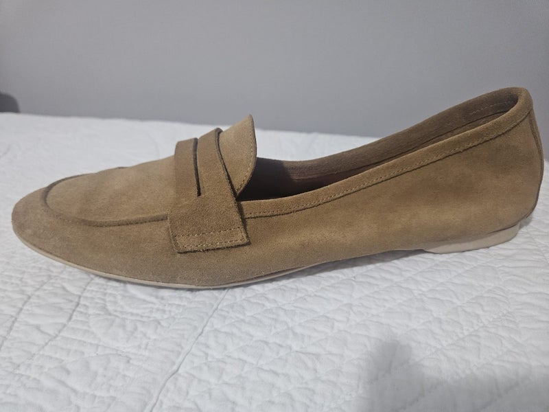 Pretty Ballerina's Shoes - Size 44/12 Carousel 5