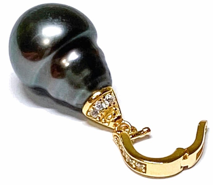 11.5 x 16mm Tahitian Peacock Black Green Pearl Enhancer Carousel 1