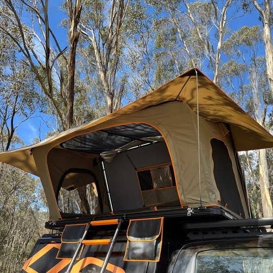 HIGHLAND 1300 ROOF TOP TENT Carousel 1