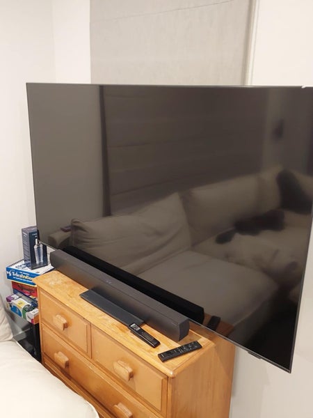 65 inch Samsung smart TV with soundbar Carousel 3