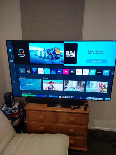 65 inch Samsung smart TV with soundbar Carousel 2