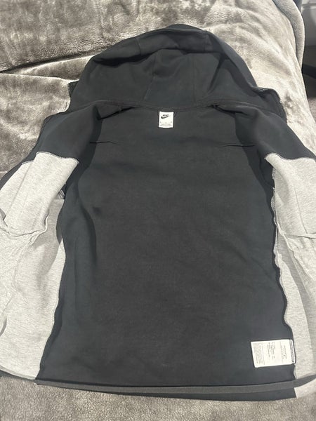 Nike TechFleece Medium (grey/black) Carousel 4