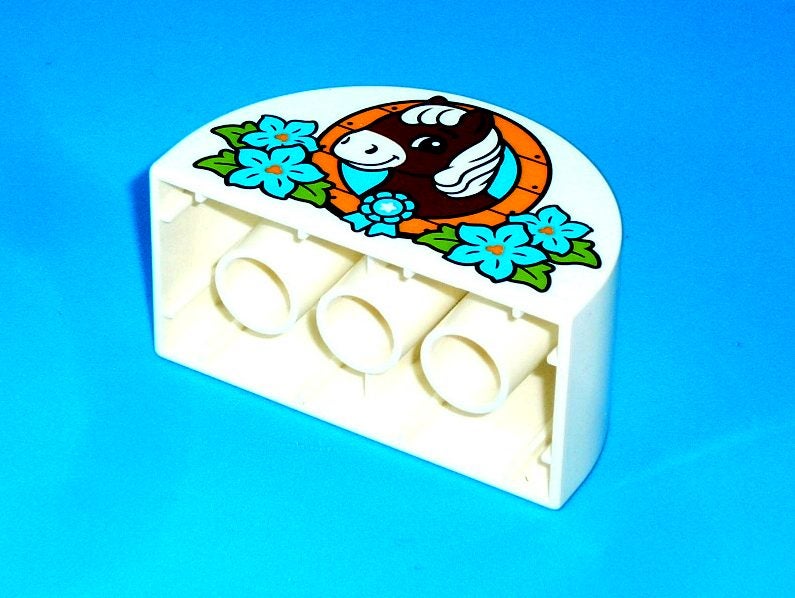 ®™DUPLO - 2 x 4 x 2 Slope, Horse Head in Ring & Flowers Patt ~Retired Dec 2013~ Carousel 3