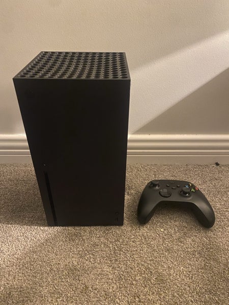 Xbox Series X w/ Disc Drive - 1 Controller Carousel 1