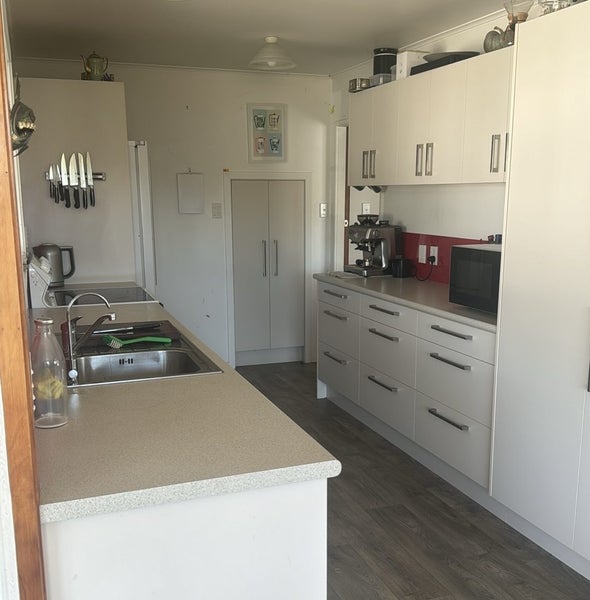 Wakefield, 4 bedrooms64074800481409111